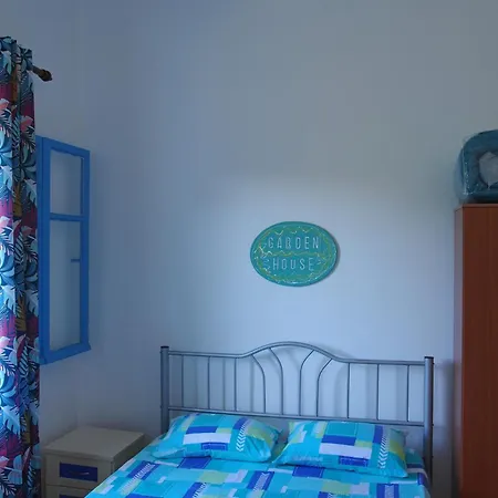 Garden House بيت للعطل