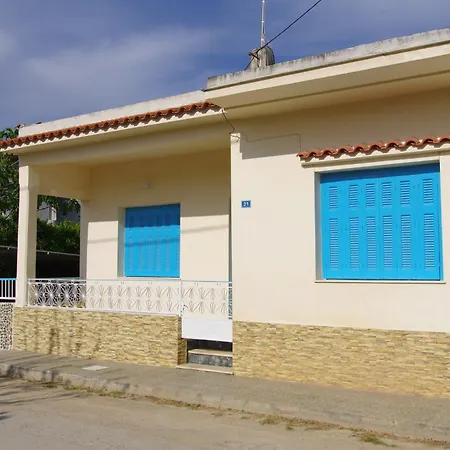 بيت للعطل Garden House أمارنثوس